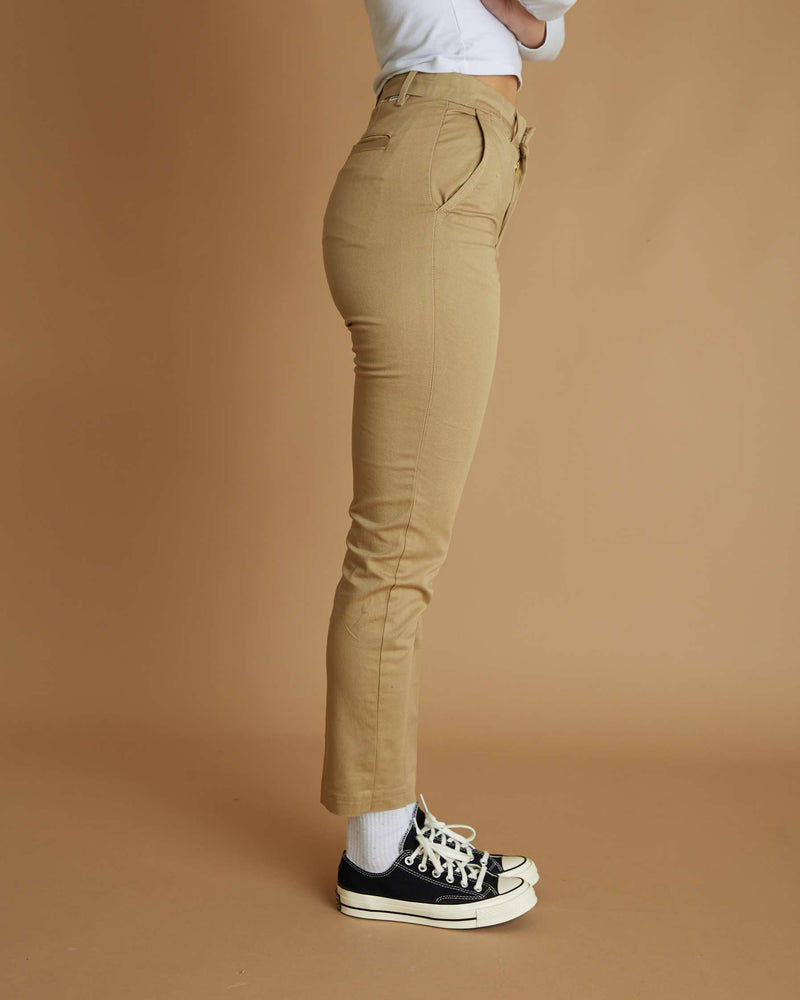 Levi’s Essential Chino (Unbasic Khaki)