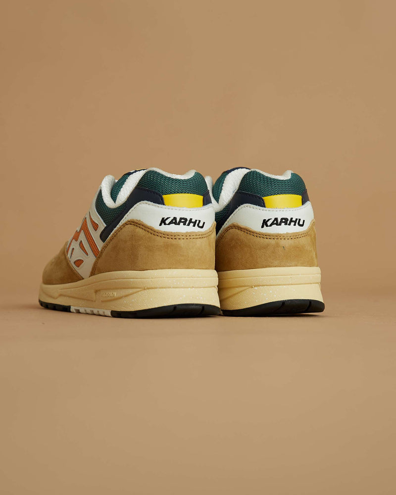 Karhu Legacy 96 (Curry/ Nugget)